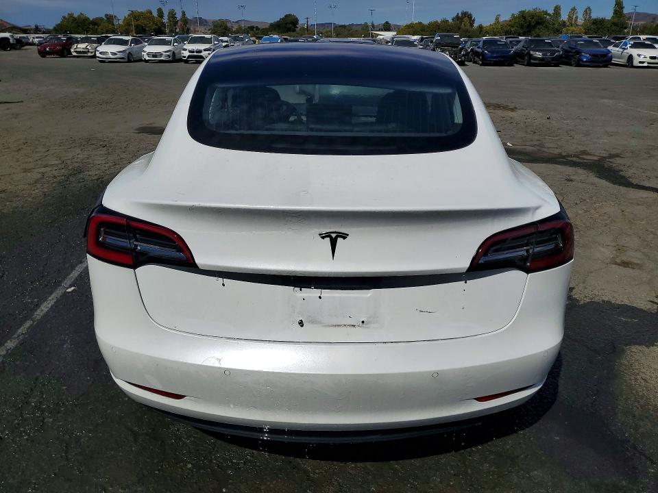 Photo 6 from auction – 2018 TESLA MODEL 3 with VIN 5YJ3E1EA1JF013218