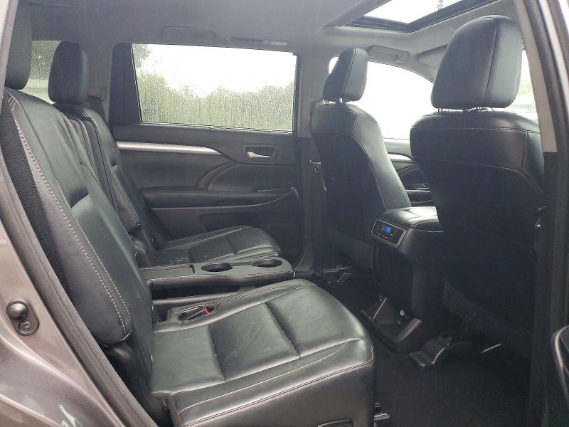 Photo 11 from auction – 2016 TOYOTA HIGHLANDER with VIN 5TDJKRFH5GS253788