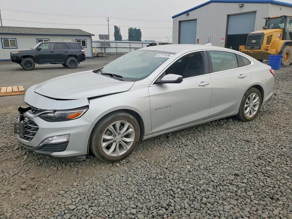 CHEVROLET MALIBU 2022 with VIN 1G1ZD5ST0NF105103 - Photo from auction