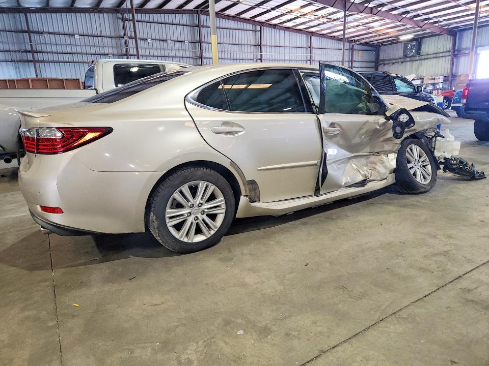 Photo 3 from auction – 2015 LEXUS ES with VIN JTHBK1GG3F2172773