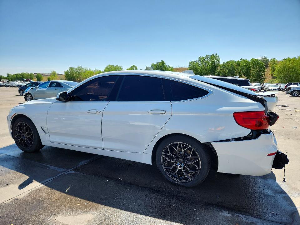 Photo 2 from auction – 2017 BMW 330 with VIN WBA8Z9C3XHG826468