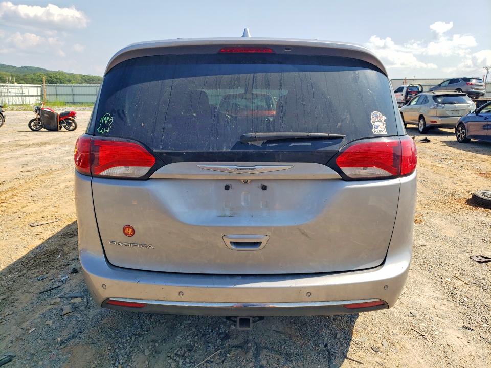 Photo 6 from auction – 2017 CHRYSLER PACIFICA with VIN 2C4RC1BG2HR576575