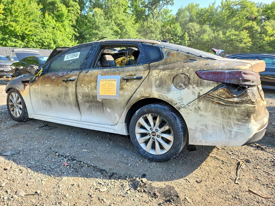 Photo 2 from auction – 2016 KIA OPTIMA with VIN 5XXGU4L30GG013355