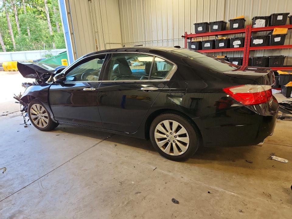 Photo 2 from auction – 2015 HONDA ACCORD with VIN 1HGCR3F80FA021324