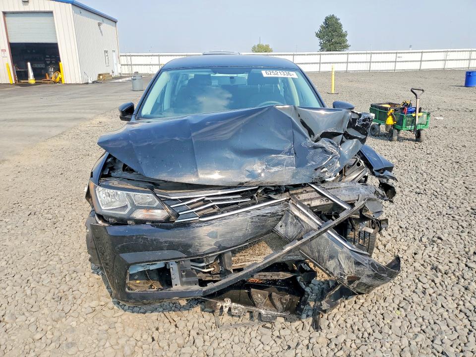 Photo 5 from auction – 2016 VOLKSWAGEN PASSAT with VIN 1VWAS7A39GC007261