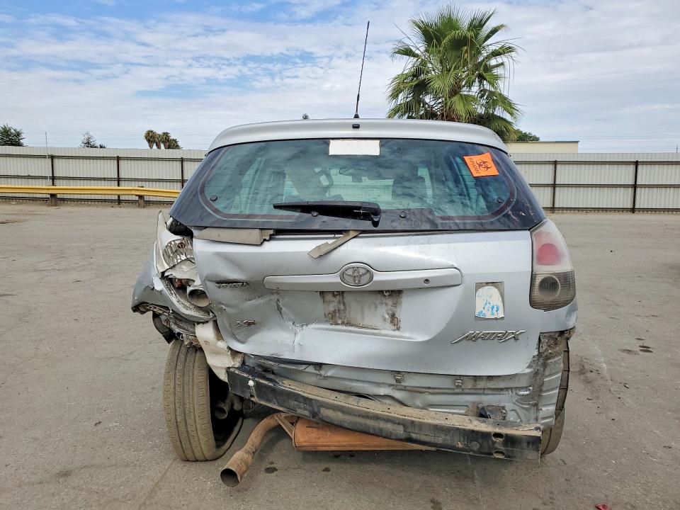 Photo 6 from auction – 2005 TOYOTA COROLLA MATRIX with VIN 2T1KR32E55C440155