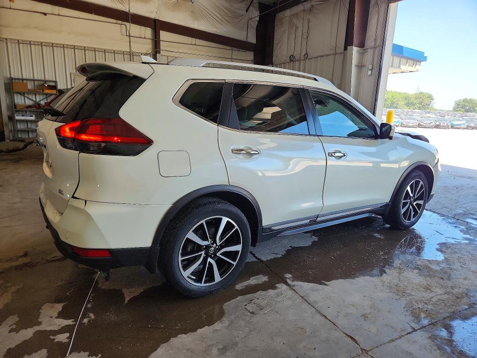 Photo 3 from auction – 2020 NISSAN ROGUE with VIN 5N1AT2MT3LC755444