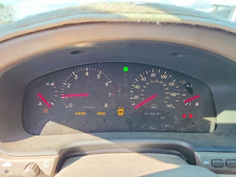 Photo 9 from auction – 2001 LEXUS LS with VIN JTHBN30F310045479
