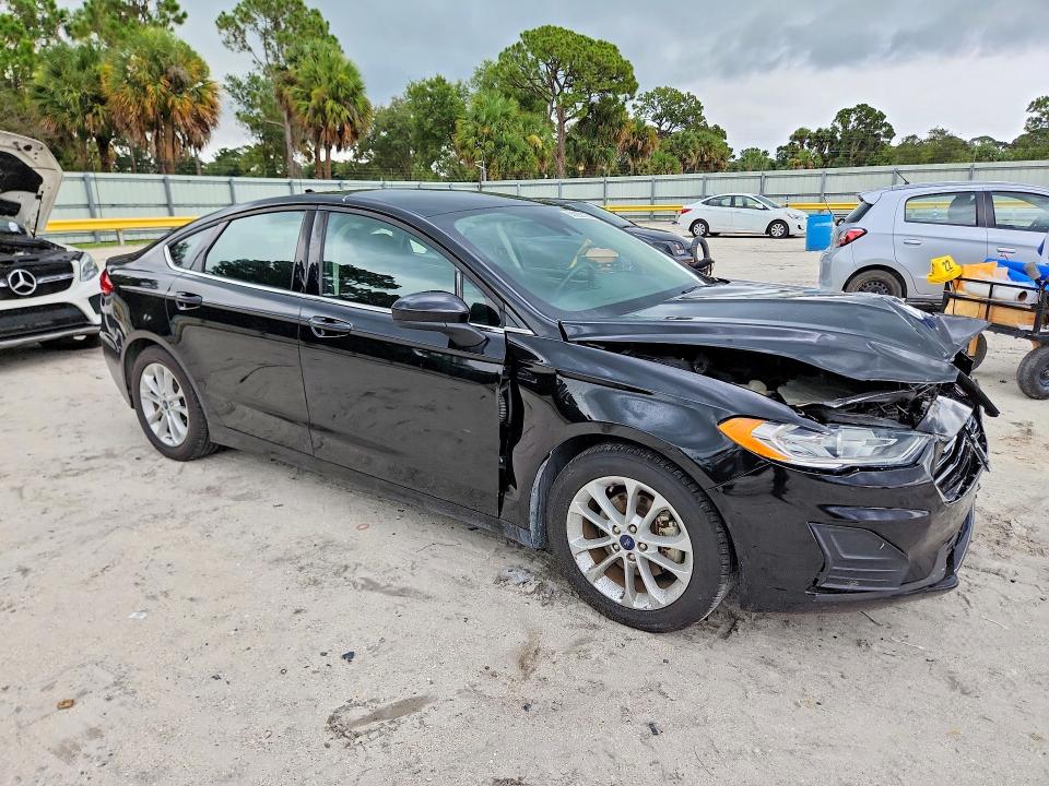 Photo 4 from auction – 2020 FORD FUSION with VIN 3FA6P0HD3LR253269
