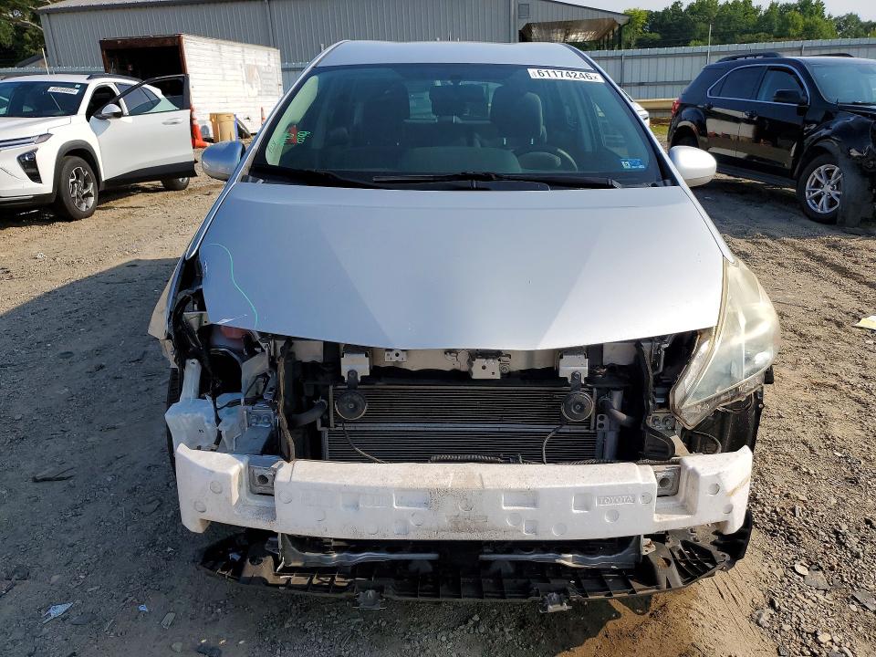 Photo 5 from auction – 2014 TOYOTA PRIUS V with VIN JTDZN3EU2EJ013677