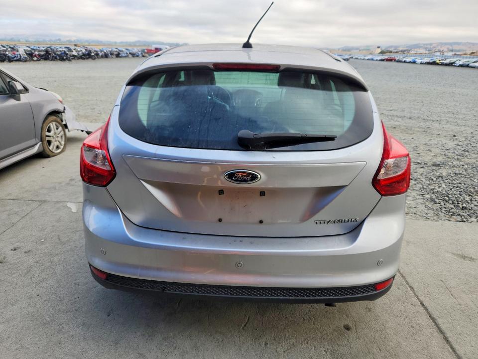 Photo 6 from auction – 2012 FORD FOCUS with VIN 1FAHP3N23CL295341