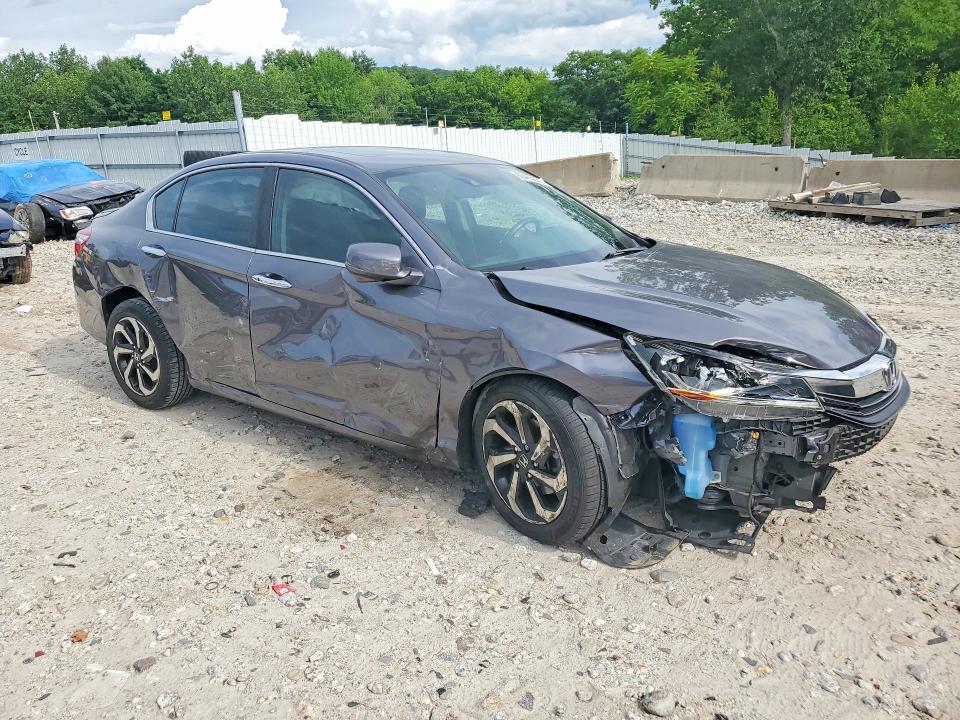 Photo 4 from auction – 2017 HONDA ACCORD with VIN 1HGCR2F99HA256438