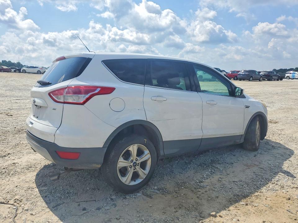 Photo 3 from auction – 2016 FORD ESCAPE with VIN 1FMCU0G77GUB89331