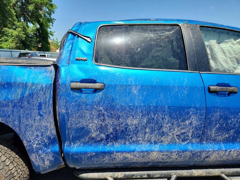 Photo 10 from auction – 2017 TOYOTA TUNDRA with VIN 5TFDY5F10HX632782
