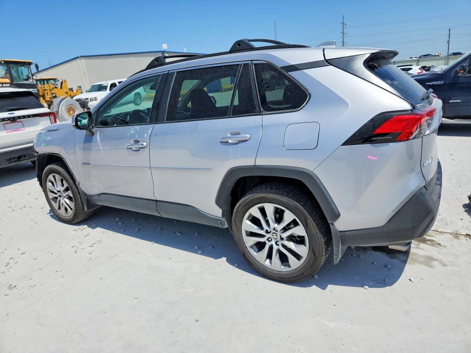 Photo 2 from auction – 2024 TOYOTA RAV4 with VIN 2T3A1RFV3RC427708