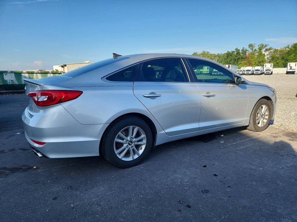 Photo 3 from auction – 2016 HYUNDAI SONATA with VIN 5NPE24AF5GH336671
