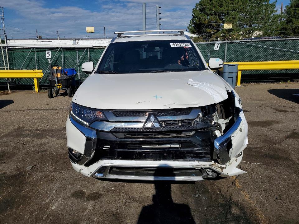 Photo 5 from auction – 2019 MITSUBISHI OUTLANDER with VIN JA4J24A56KZ049342