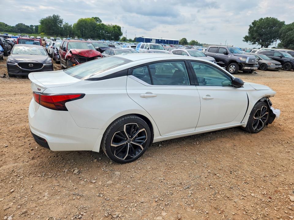Photo 3 from auction – 2024 NISSAN ALTIMA with VIN 1N4BL4CV2RN435364