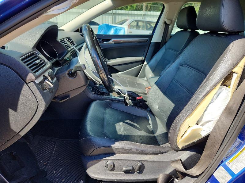 Photo 7 from auction – 2017 VOLKSWAGEN PASSAT with VIN 1VWGT7A33HC030804