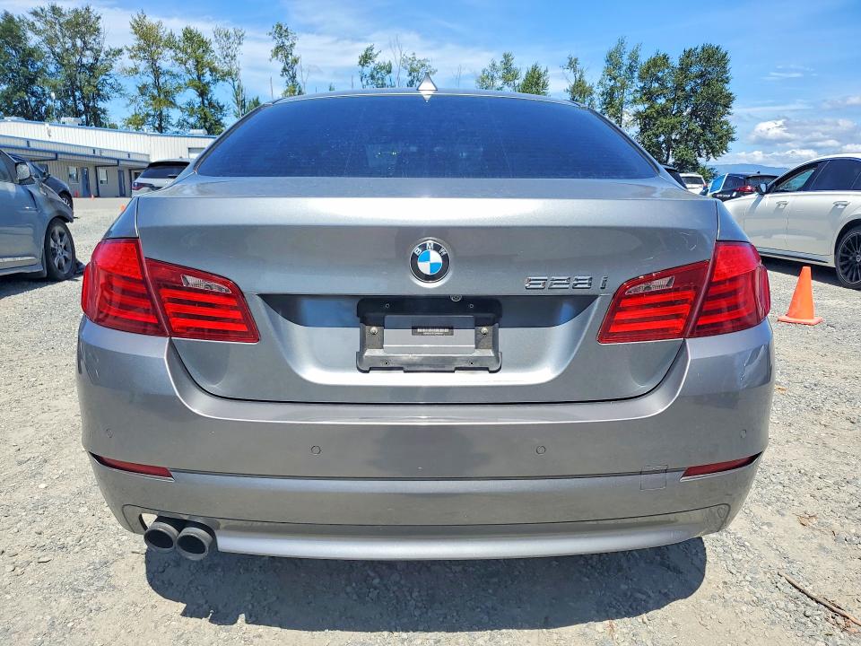 Снимка 6 от търг – 2012 BMW 528 с VIN WBAXH5C59CDW03003