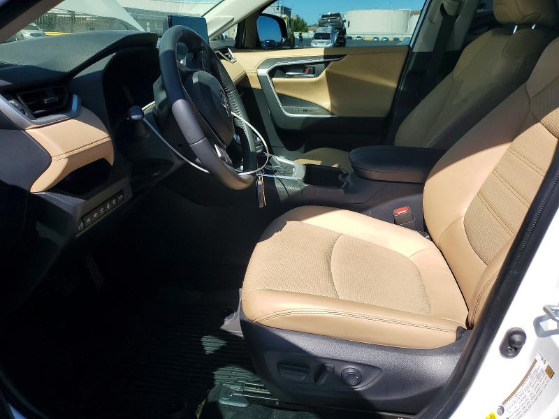Photo 7 from auction – 2023 TOYOTA RAV4 with VIN JTMD6RFV6PD542567