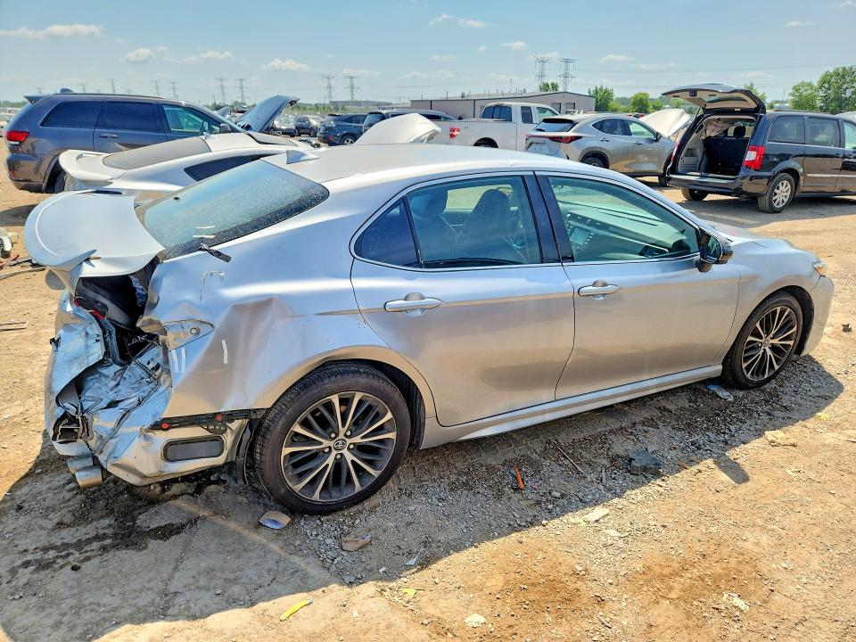 Photo 3 from auction – 2020 TOYOTA CAMRY with VIN 4T1G11AK9LU935429