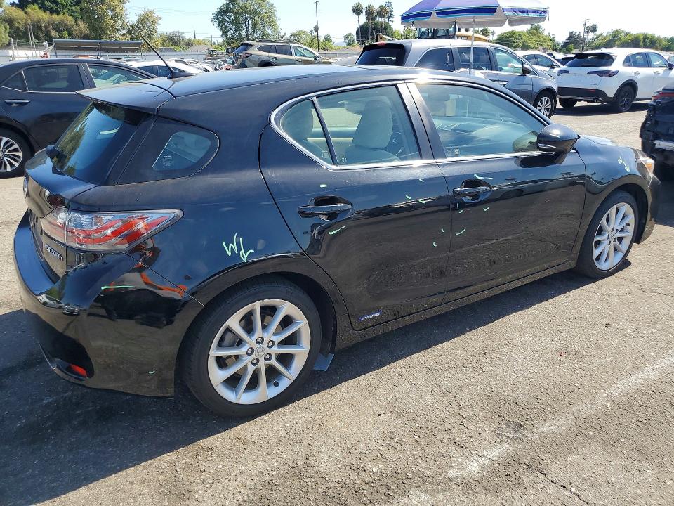 Photo 3 from auction – 2011 LEXUS CT with VIN JTHKD5BH2B2028319