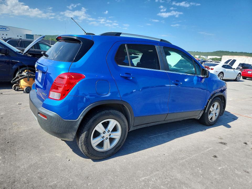 Photo 3 from auction – 2015 CHEVROLET TRAX with VIN KL7CJLSB4FB102678