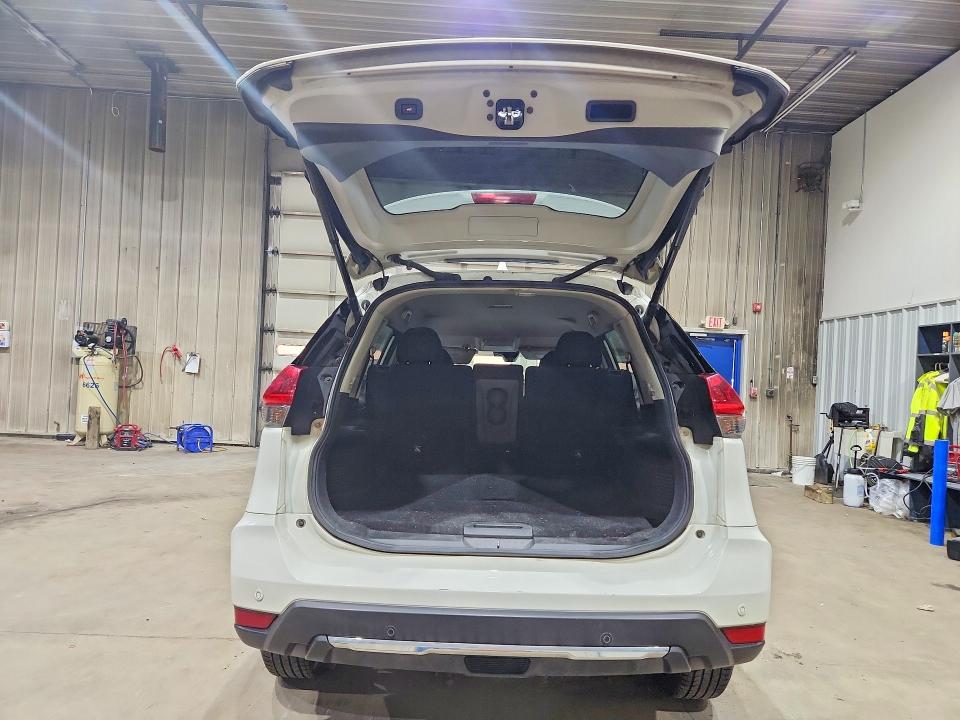 Photo 6 from auction – 2019 NISSAN ROGUE with VIN JN8AT2MV9KW375404