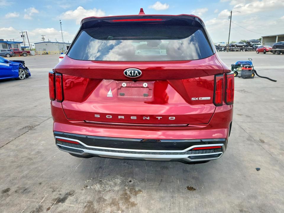 Photo 6 from auction – 2021 KIA SORENTO with VIN 5XYRK4LF5MG060185