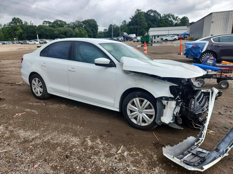 Photo 4 from auction – 2017 VOLKSWAGEN JETTA with VIN 3VW2B7AJ2HM319215