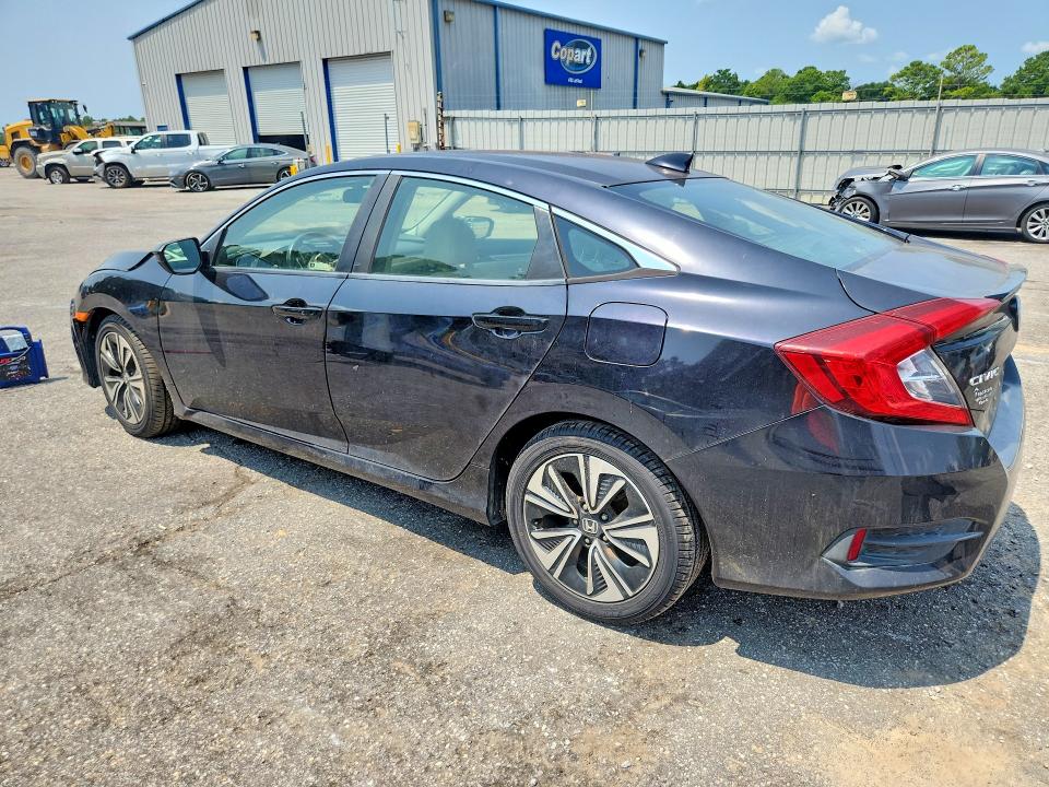 Photo 2 from auction – 2018 HONDA CIVIC with VIN JHMFC1F74JX007150