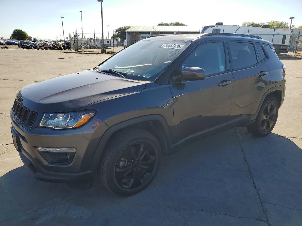 JEEP COMPASS 2019 with VIN 3C4NJDBB6KT630765 - Photo from auction