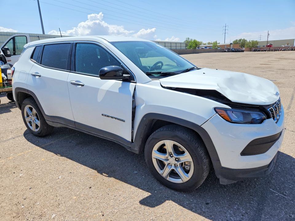 Photo 4 from auction – 2024 JEEP COMPASS with VIN 3C4NJDAN3RT114112