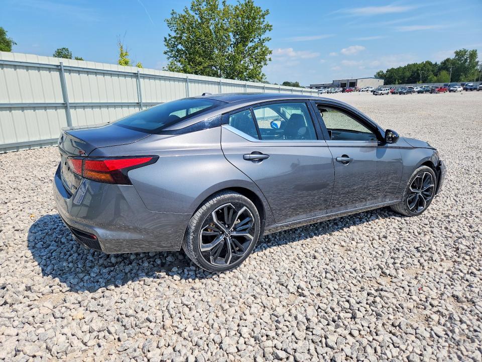 Photo 3 from auction – 2025 NISSAN ALTIMA with VIN 1N4BL4CW5SN422297