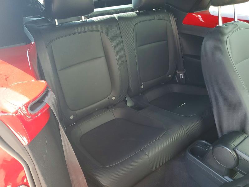 Photo 10 from auction – 2015 VOLKSWAGEN BEETLE with VIN 3VW517AT8FM802951