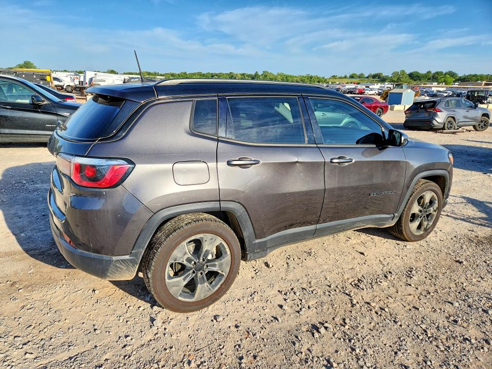 Photo 3 from auction – 2020 JEEP COMPASS with VIN 3C4NJCBB8LT129422