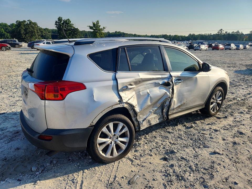 Photo 3 from auction – 2013 TOYOTA RAV4 with VIN JTMDFREV1DD030342