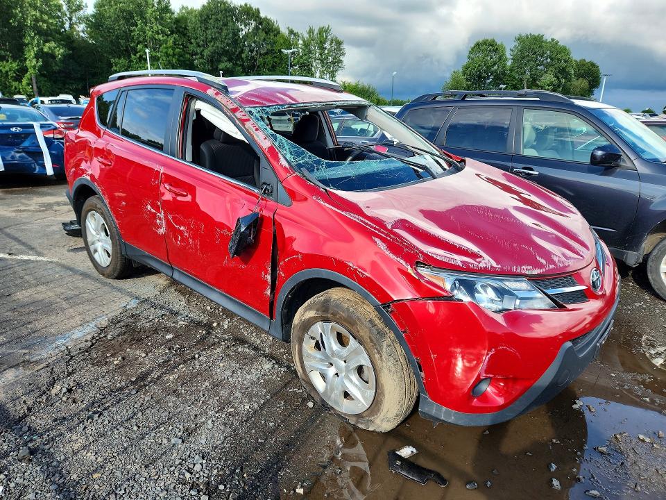Foto 4 de la subasta – 2015 TOYOTA RAV4 con VIN 2T3BFREV6FW245874