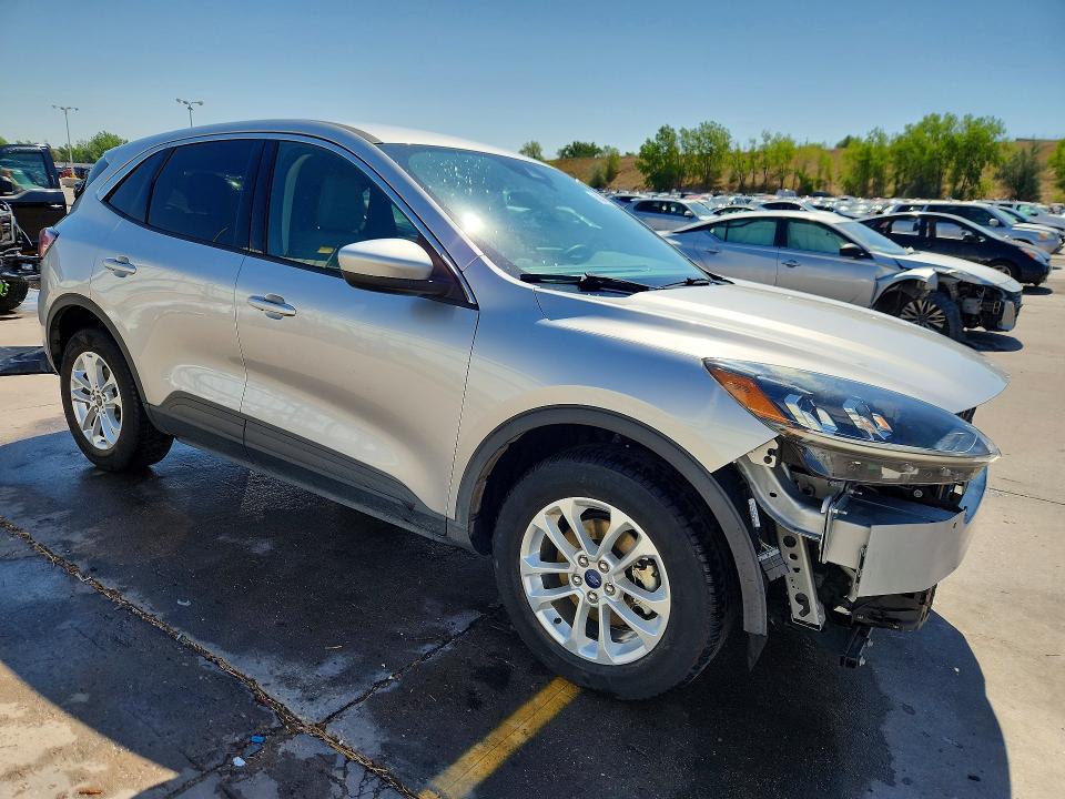 Photo 4 from auction – 2020 FORD ESCAPE with VIN 1FMCU9G68LUA73531