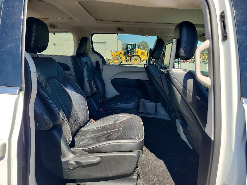 Photo 11 from auction – 2018 CHRYSLER PACIFICA with VIN 2C4RC1N75JR230179