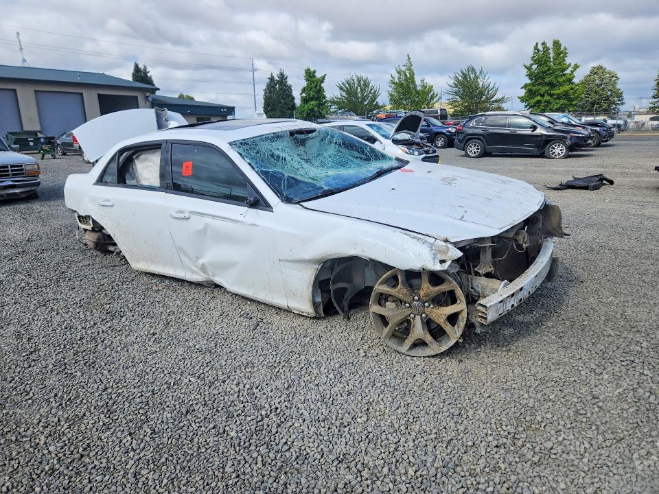 Photo 4 from auction – 2022 CHRYSLER 300 with VIN 2C3CCABGXNH158700