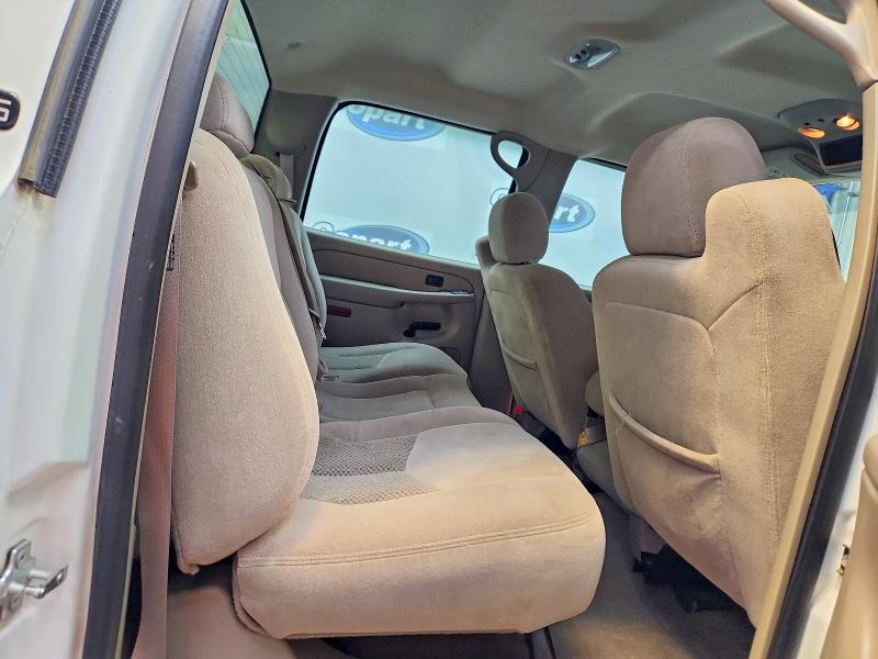 Photo 10 from auction – 2004 CHEVROLET SILVERADO with VIN 1GCHC23U24F221283