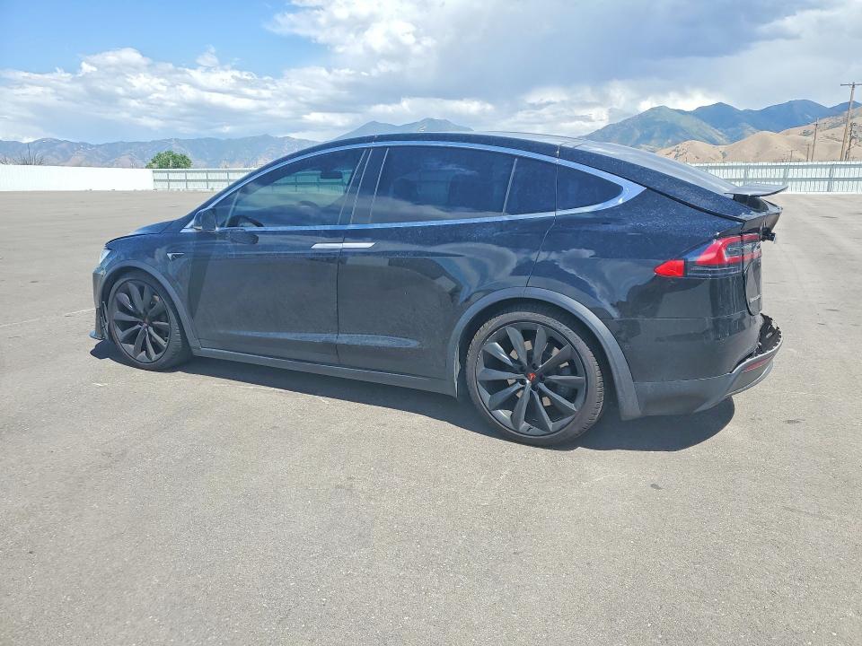 Photo 2 from auction – 2018 TESLA MODEL X with VIN 5YJXCBE28JF123365