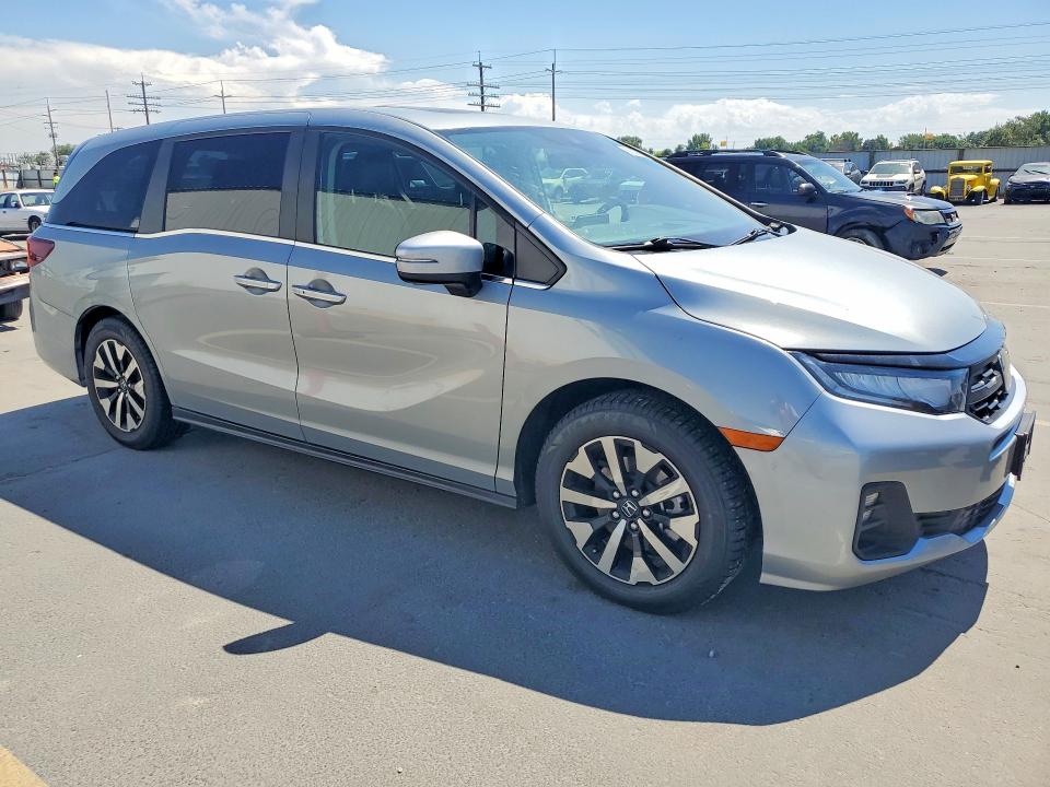 Photo 4 from auction – 2025 HONDA ODYSSEY with VIN 5FNRL6H60SB022918