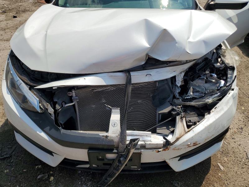 Photo 11 from auction – 2018 HONDA CIVIC with VIN 19XFC2F72JE003444