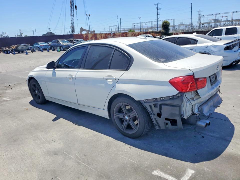 Photo 2 from auction – 2015 BMW 328 with VIN WBA3C1C56FK119540
