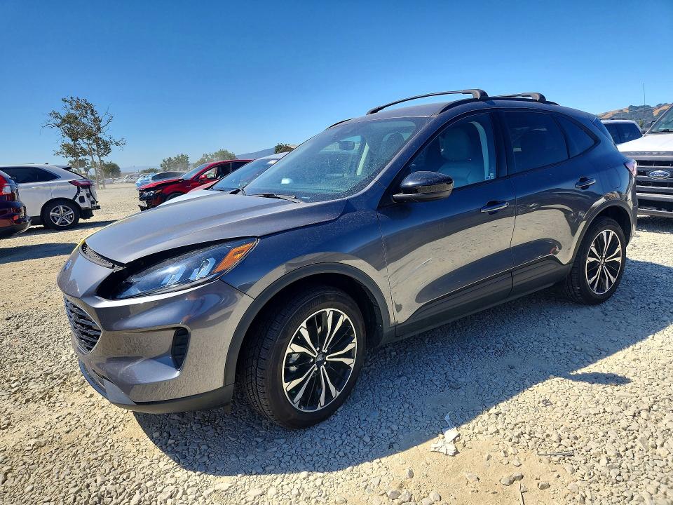 Photo 1 from auction – 2021 FORD ESCAPE with VIN 1FMCU9BZXMUA26150