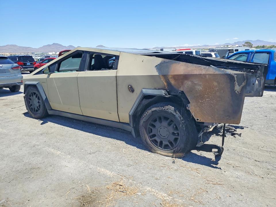 Photo 2 from auction – 2024 TESLA CYBERTRUCK with VIN 7G2CEHED1RA023627