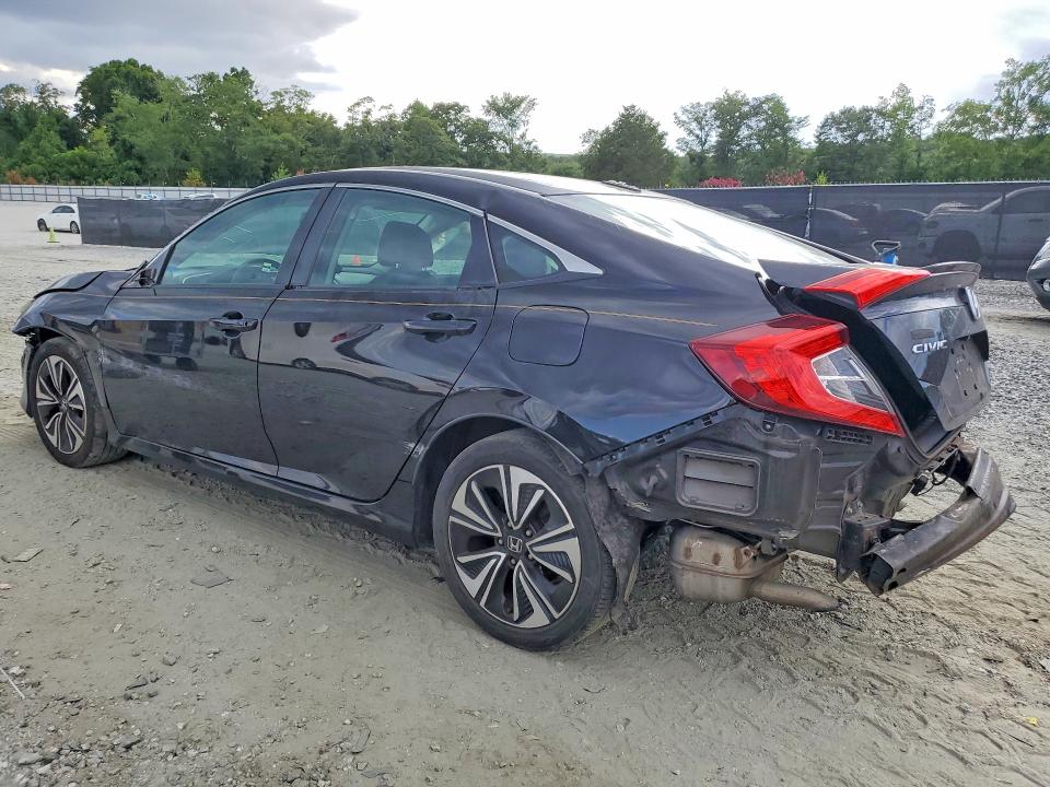 Photo 2 from auction – 2017 HONDA CIVIC with VIN 19XFC1F77HE004769